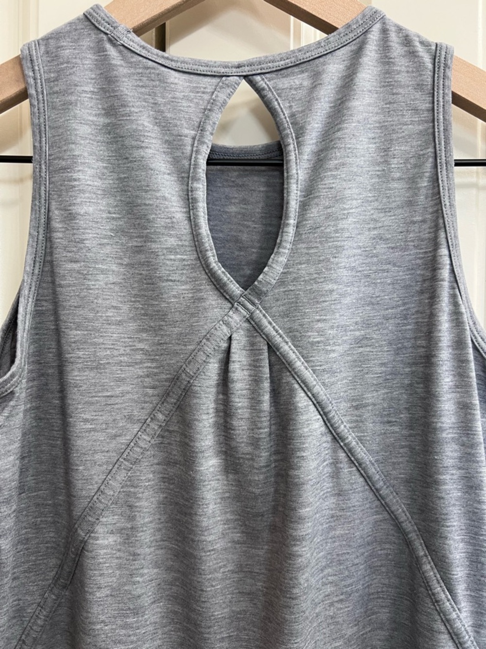 Athleta Girl Keyhole Tank in Gray, Size L (12) - Picture 9 of 10